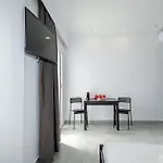 Milva Apartament *
